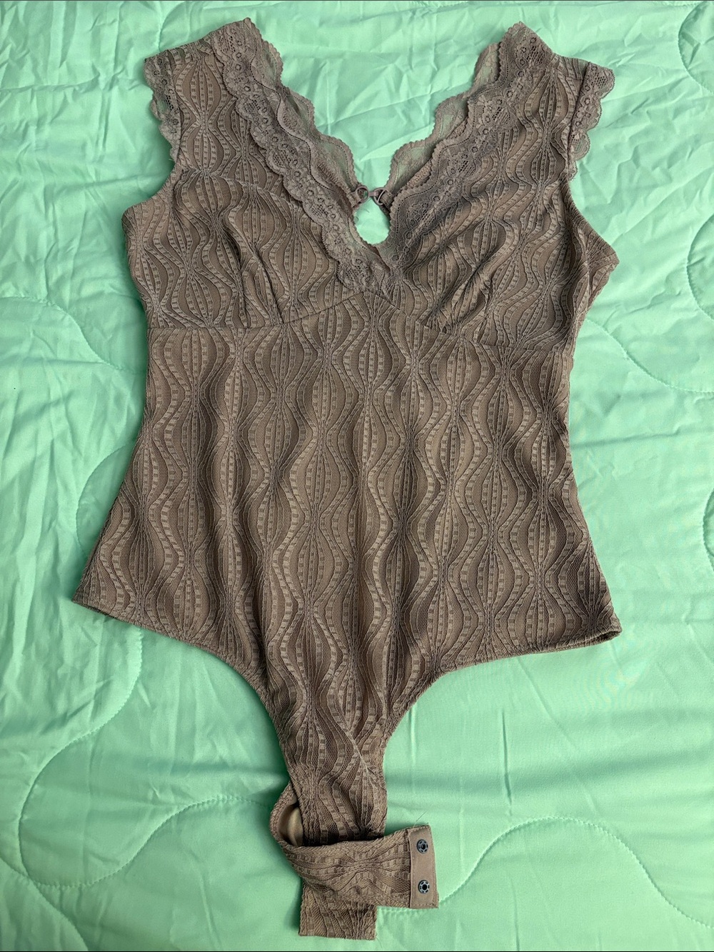 Mauve Lace-Trim Sleeveless Bodysuit